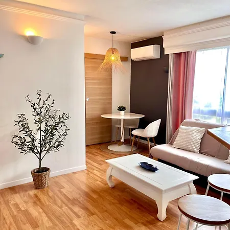 Appartement Port De - 40m2 - 4 Personnes - Place De Parking Hyères